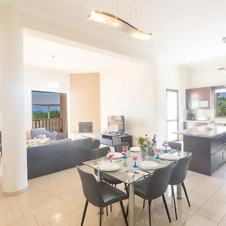 Luxusferienhaus Fuer 14 Personen *