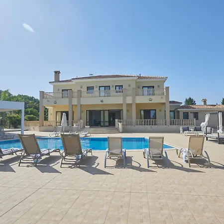 Luxusferienhaus Fuer 14 Personen Holiday home Protaras