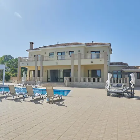 Luxusferienhaus Fuer 14 Personen